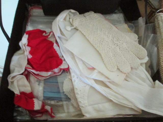 Grouping of Vintage Ladies Handkerchiefs, Lace Gloves, Apron and Woven Basket Purse - 7