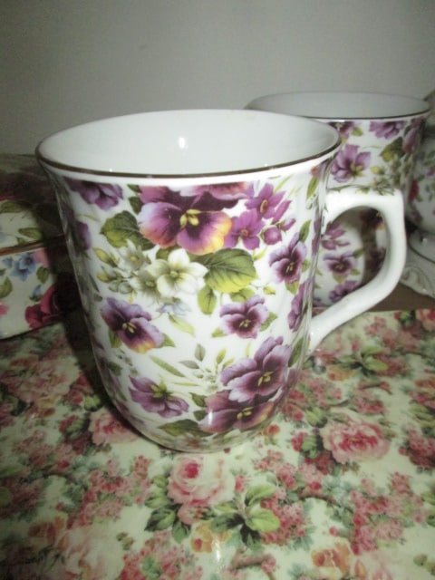 Formalities Rose Blossom Tray, Covered Dish and Pansey Mugs, Royal Albert - 7