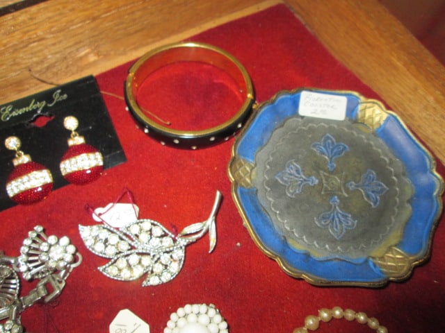 Oak Display Case with Vintage Earrings, Rings, Brooches, Necklaces and Bracelet - 4