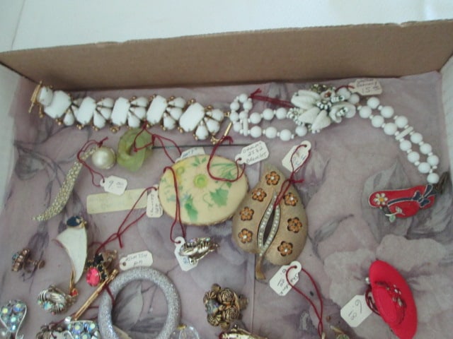 Grouping of Vintage Brooches, Earrings, Stick Pin and Bracelets - 2