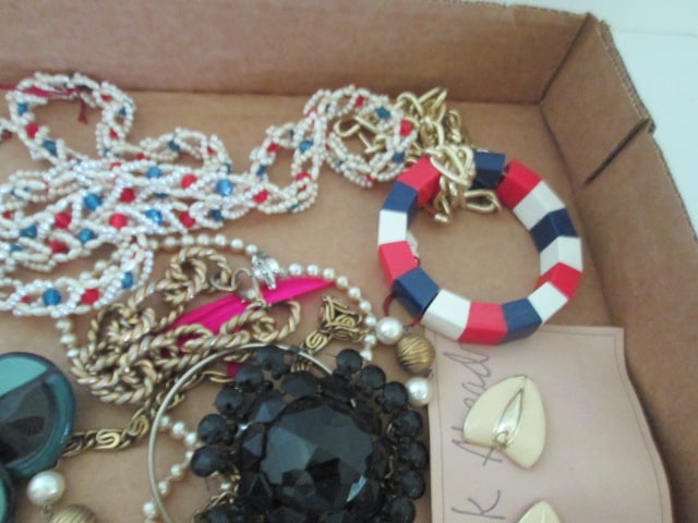 Vintage Fashion Necklaces, Earrings, Hair Clip, Pins, etc. - 2