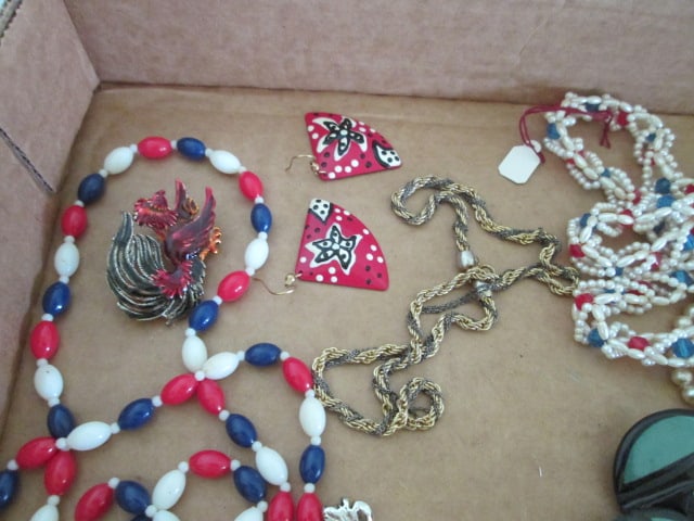 Vintage Fashion Necklaces, Earrings, Hair Clip, Pins, etc. - 5