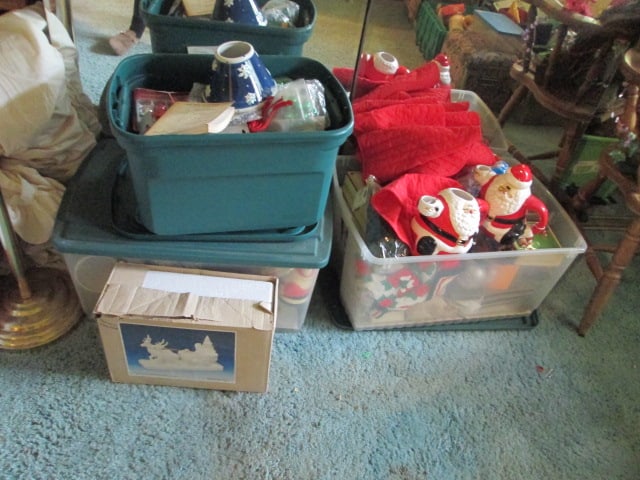 Room Contents-Bedding, Towels, Framed Prints, Office Supplies, Christmas Decorations, - 6
