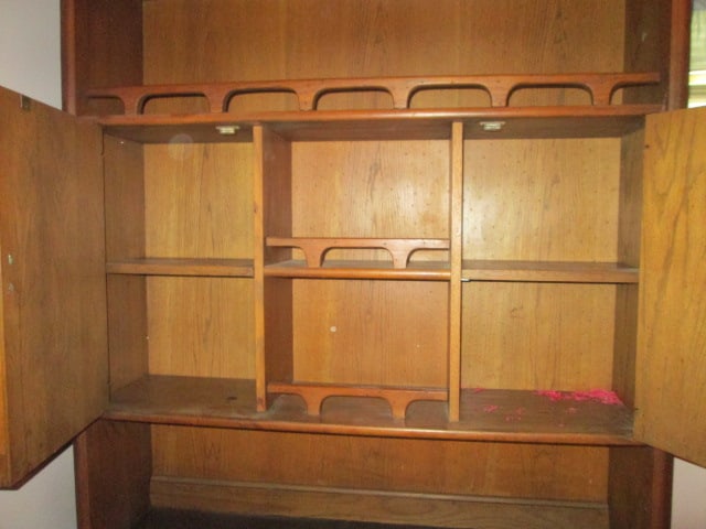 Vintage Harbour House Furniture Oak Spanish Revival Style 2 Piece Hutch Desk - 3