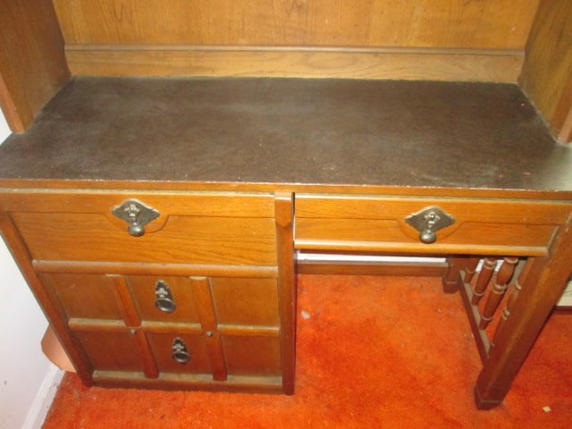 Vintage Harbour House Furniture Oak Spanish Revival Style 2 Piece Hutch Desk - 4