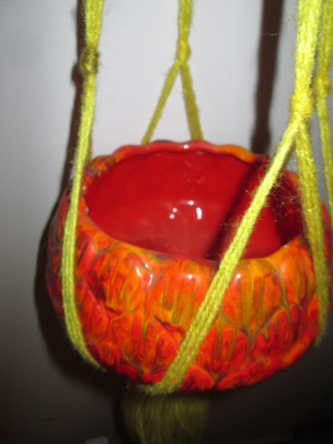 Retro Orange Drip Glazed Planter in Yellow Knotted Yarn Macrame Plant Hanger - 2