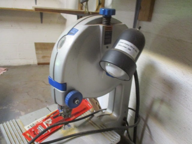 Wilton 9" Band Saw with Goose Neck Work Lamp - 3