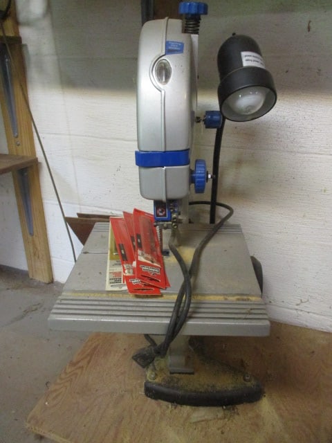 Wilton 9" Band Saw with Goose Neck Work Lamp - 4