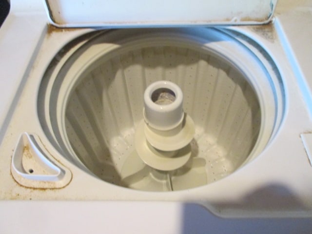 GE Super Capacity Plus Top Load Center Agitator Washer - 5