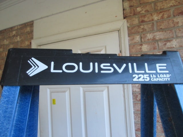 Louisville 6' Blue Fiberglass A Frame Step Ladder - 2