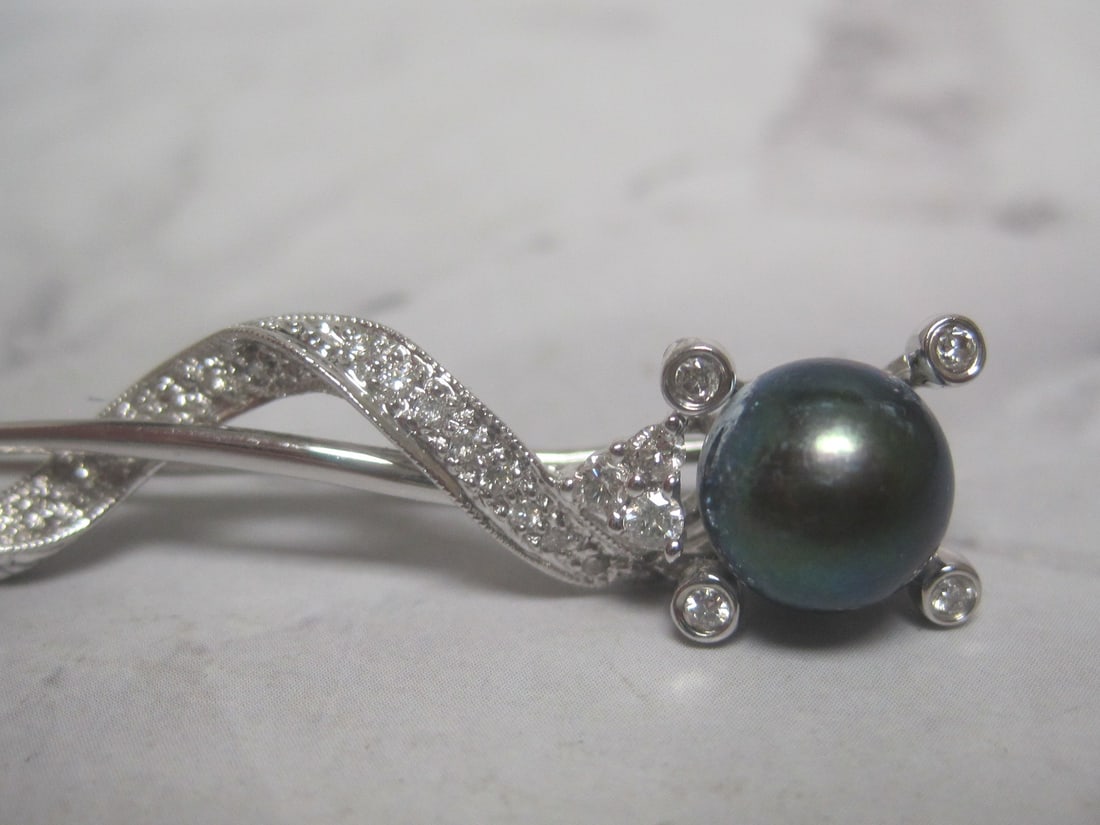 14k White Gold Black Pearl & Diamond Pendant - 2