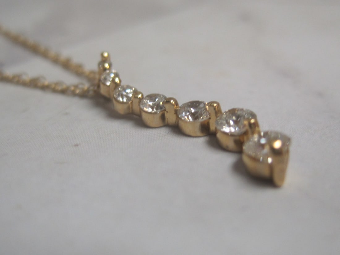 14k Gold Diamond Pendant & 16" Chain appraised at $1450 - 3