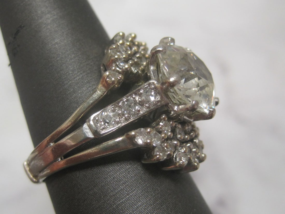 Platinum & 14k Gold Diamond Ring Set with 4.32 Carat Natural Old European Cut Diamond appraised a... - 3