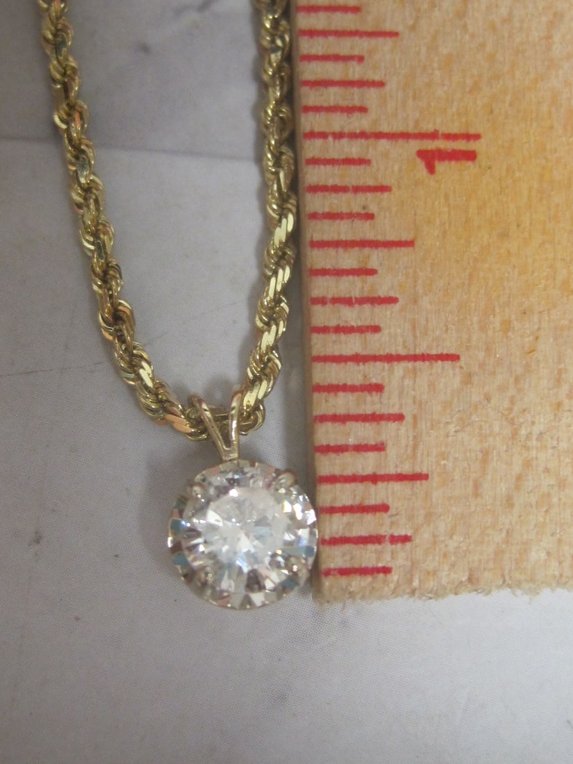 14k Gold 1.00 Carat Diamond Pendant Necklace appraised at $5,500 - 7