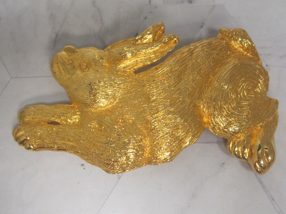 Dotty Smith Goldtone Large Belt Buckle: .