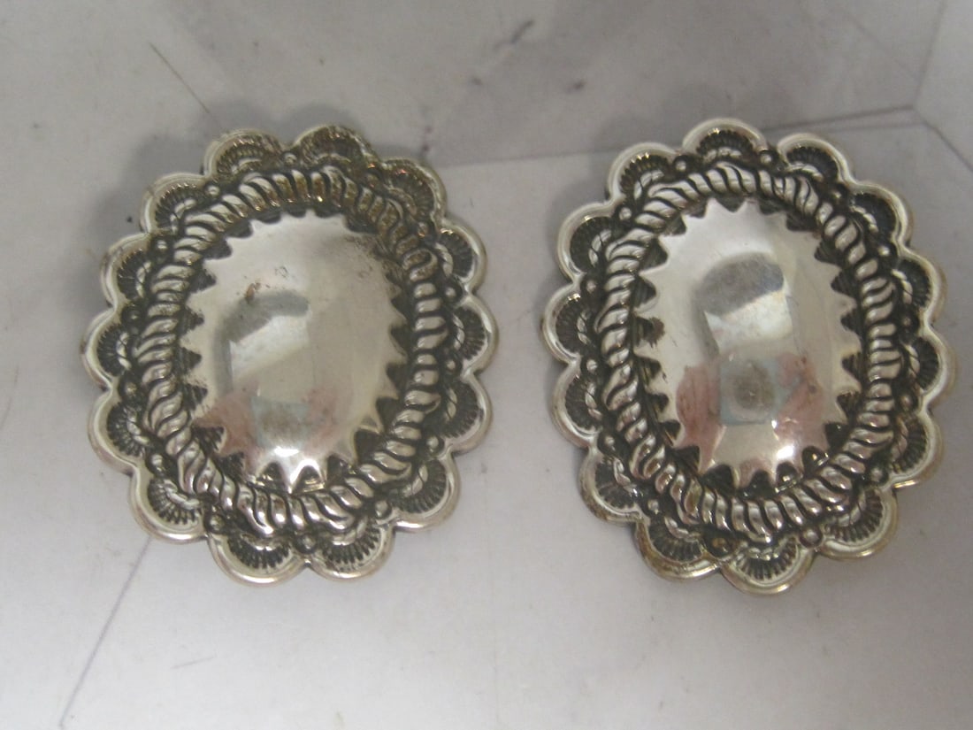 Carlisle Jewelry Co. Carolyn Pollack Sterling Silver Southwestern Concho Clip Earrings: Weighs 6.3 grams