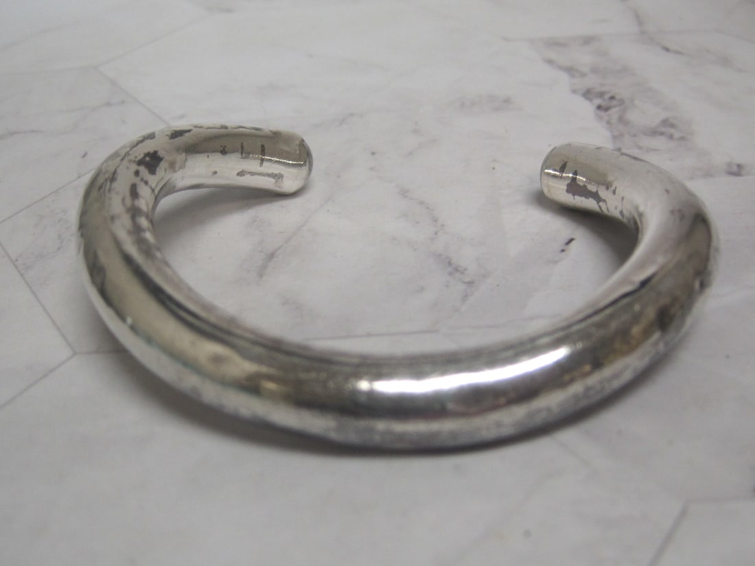 Sterling Silver Cuff Bracelet: Weighs 20.8 grams