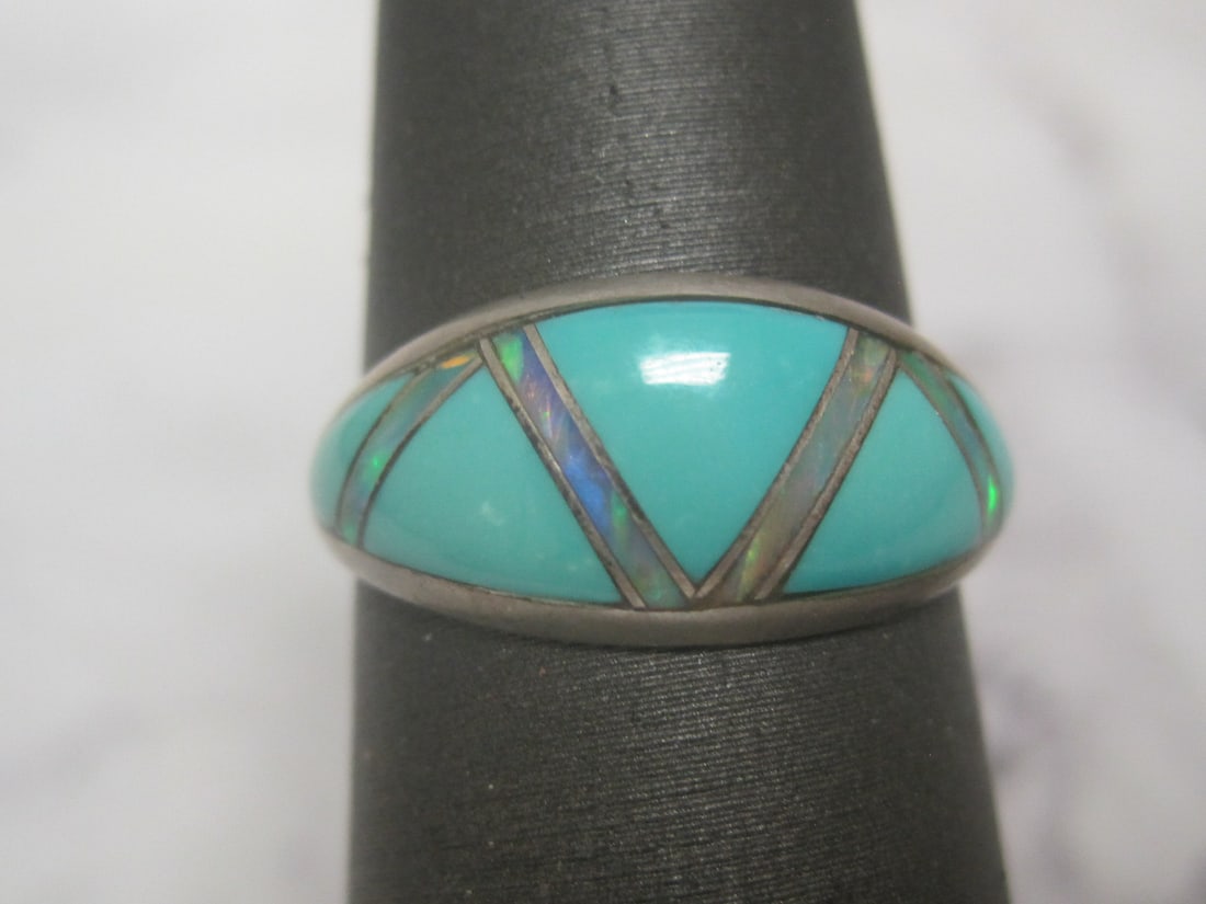 Sterling Silver Ring with Inlaid Turquoise & Mother of Pearl: Weighs 2.3 grams, Size 6 1/2
