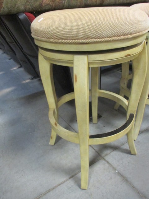 Pair of Hillsdale Furniture Upholstered Seat Swiveling Bar Chairs - 3