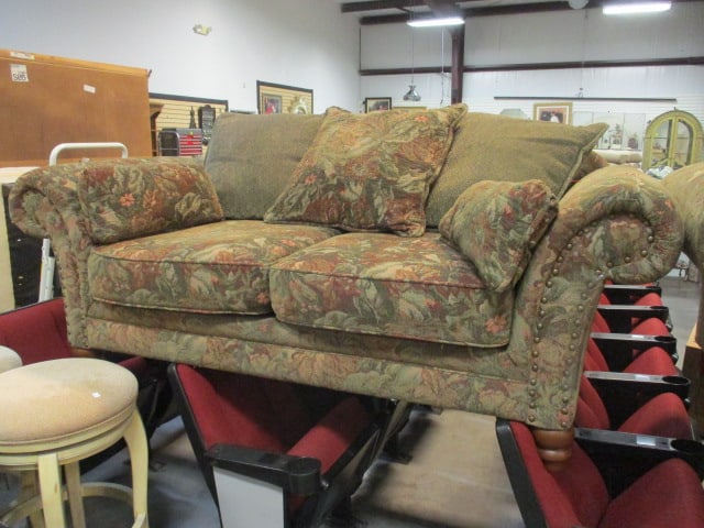 New Vintages by Bernhardt Rolled Arm Love Seat w/ Nail Head Accents: 78" long, includes a grouping of matching accent pillows, some pet picks on corners/cushions-see pictures and preview, Local Pickup Only
