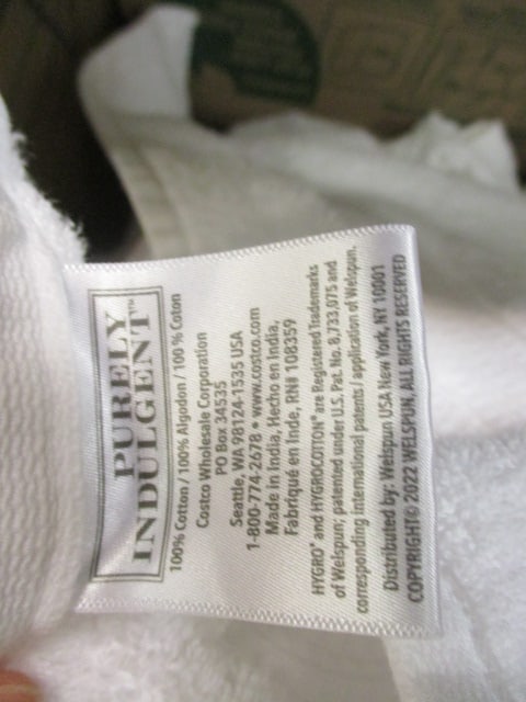 Charisma & Purely Indulgent White Towels Grouping - 4