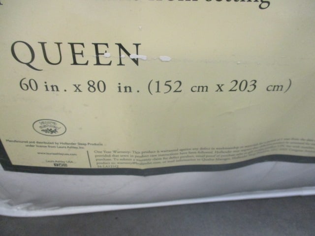 Laura Ashley Queen Fiberbed - 3