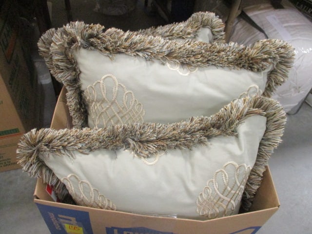 3 Beautiful Accent Pillows: .