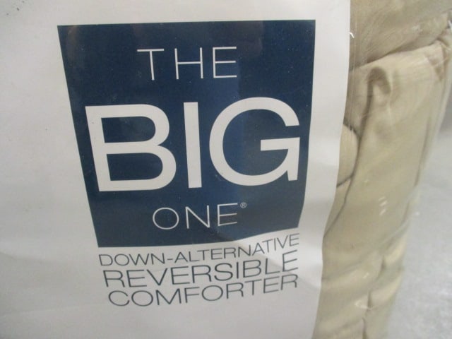Full/Queen Reversible Down Alternative Comforter - 4