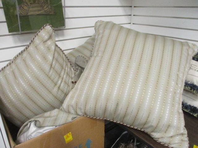 Custom Made Reversible Bedding w/Bed Skirt, Shams, Accent: Pillows, etc. (see all pictures) King Size