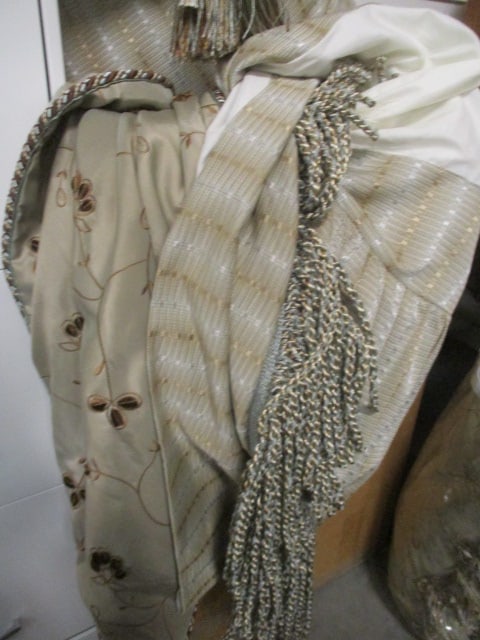 Custom Made Reversible Bedding w/Bed Skirt, Shams, Accent - 5