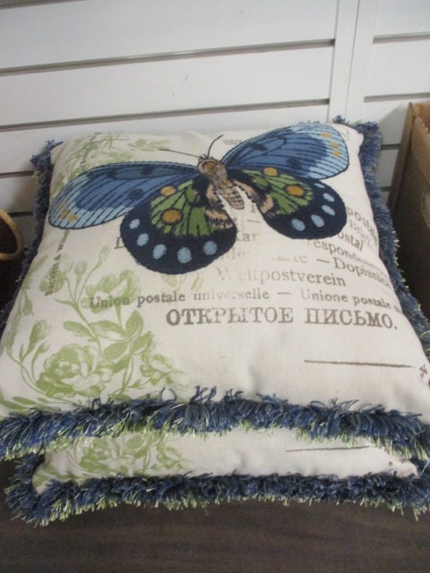 2 Butterfly Accent Pillows: .
