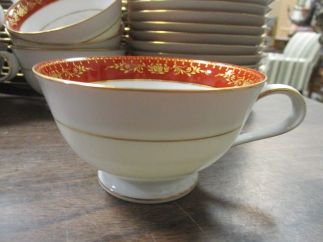 Noritake 'Goldhill' China Dinnerware Set (84 PCS) - 2