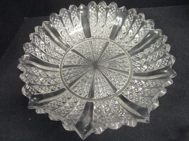 American Brillian Glass Bowl w/Scalloped/Sawtooth Edge - 6