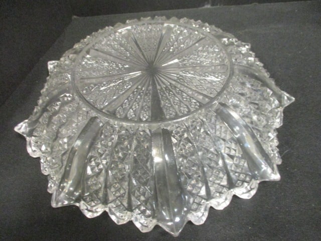 American Brillian Glass Bowl w/Scalloped/Sawtooth Edge - 7