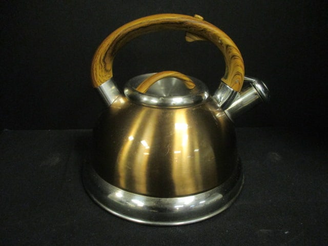 Baldurri Italian Style Whistle Kettle: .