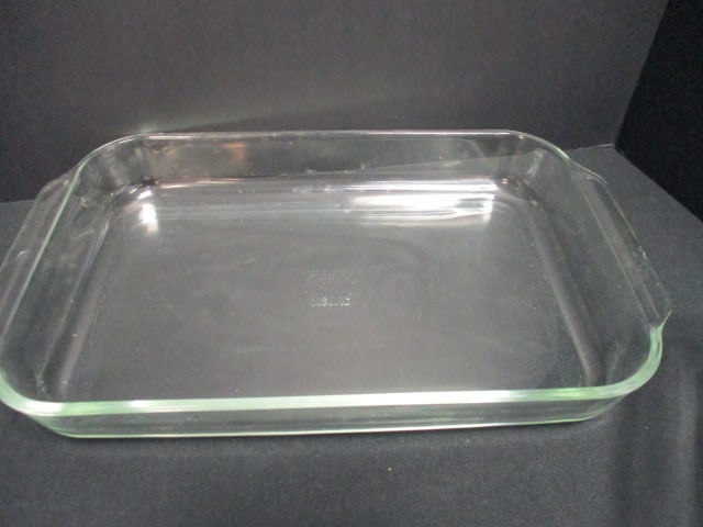 Pyrex (Lot of 4) Casserole Dishes - 7