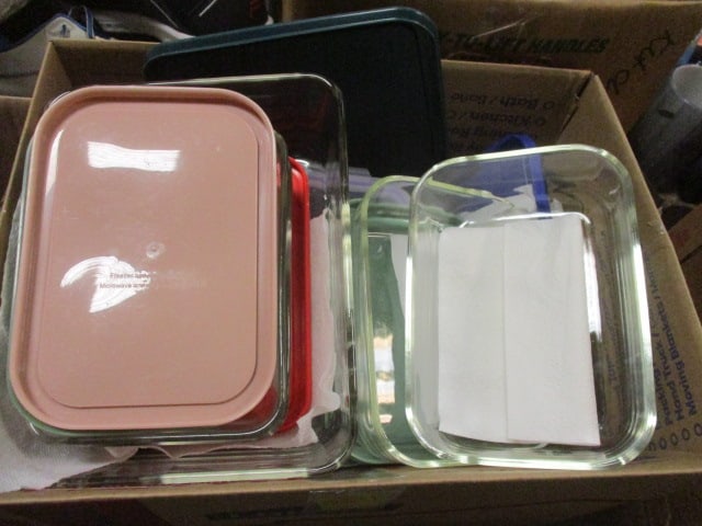 Pyrex Refrigerator Dishes: .