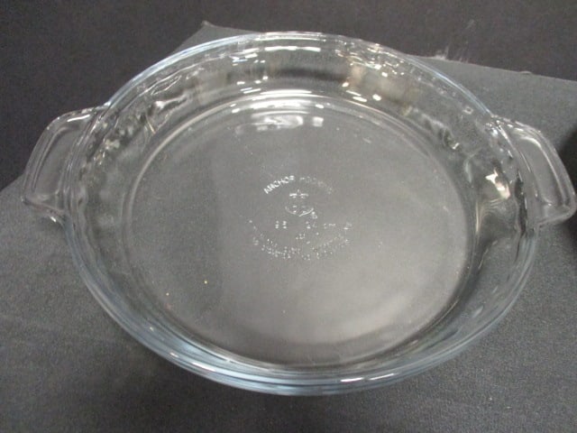 Pyrex & Anchor Hocking 9" Pie Plates, Handled Dish, & - 6