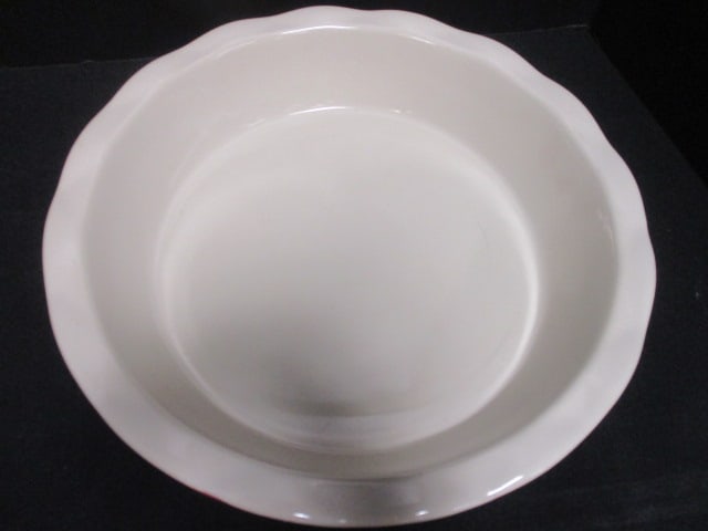 Pyrex & Anchor Hocking 9" Pie Plates, Handled Dish, & - 9