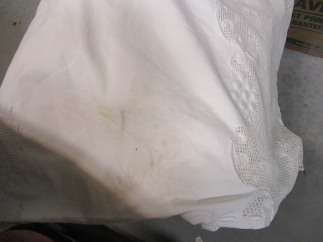 Vtg. Linens (see all pictures) - 2