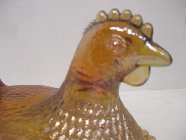 Marigold Irridescent Hen on Nest w/beaded edge - 2