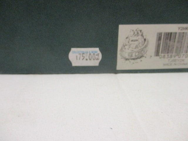 Harmony Kingdom Y2HK Trinket Box w/Box - 6