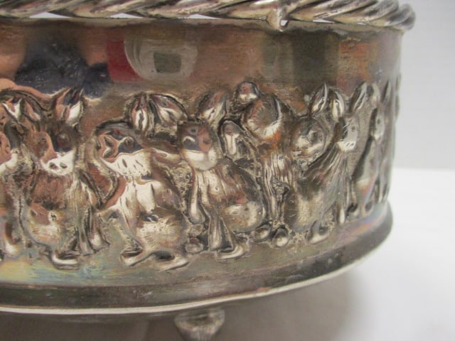 Hammered Silvertone Metal Footed bowl w/Raised Rabbit Design - 3