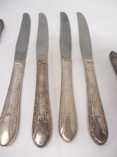 Stainless Butter Knives (4), Misc. Flatware - 3