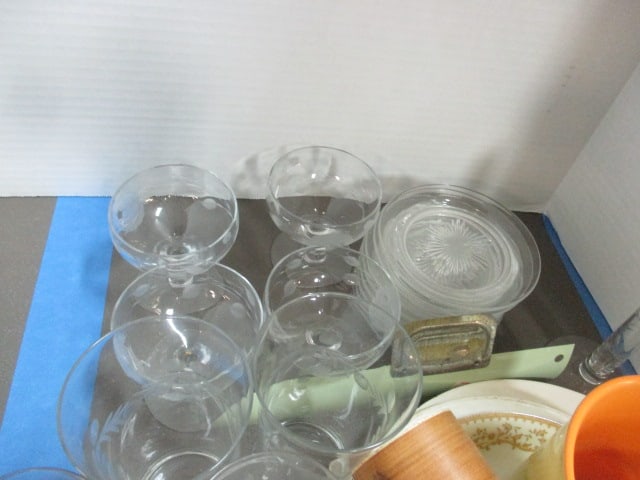 1/4 table Lot-Stems, Plates, Bud Vase, etc. - 7