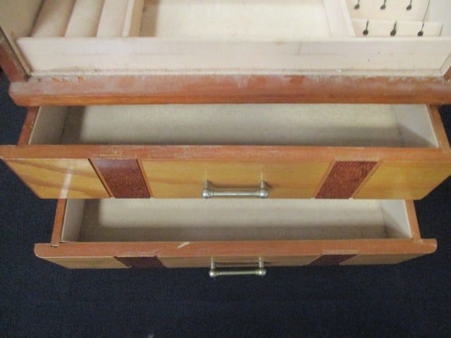 Vintage Art Deco Style Jewelry Case - 4