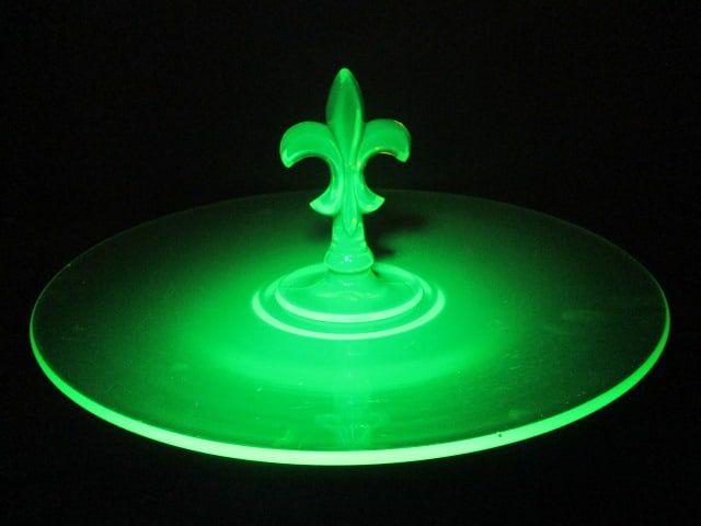 Vintage Fostoria Uranium/Vaseline Glass Serving Tray with Fleur De Lis Handle: 12"dia