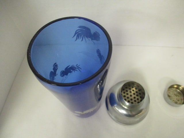 Hard to Find 1930's Hazel Atlas Cobalt Glass Cockerels Motif Cocktail Shaker - 4