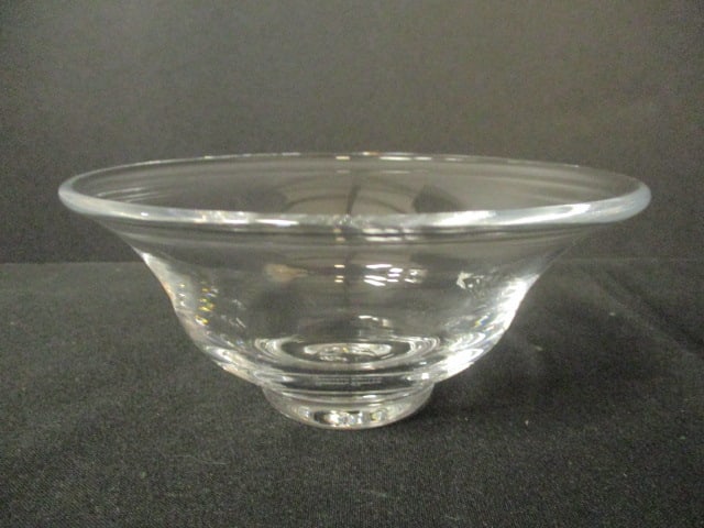 Signed Simon Pearce Hand Blown Art Glass Bowl: 6"dia x 2 3/4"h, has polished pontil, etched maker's mark on bottom