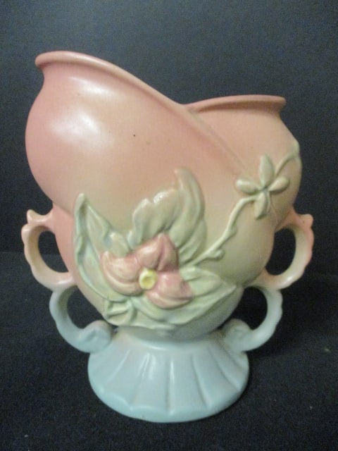 1940's Hull "Wildflower" Double Handle Vase: 6 1/2"h, marked W5